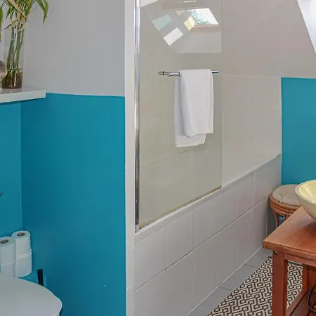 Сasa de vacaciones Awesome In With 2 Bedrooms And Wifi *